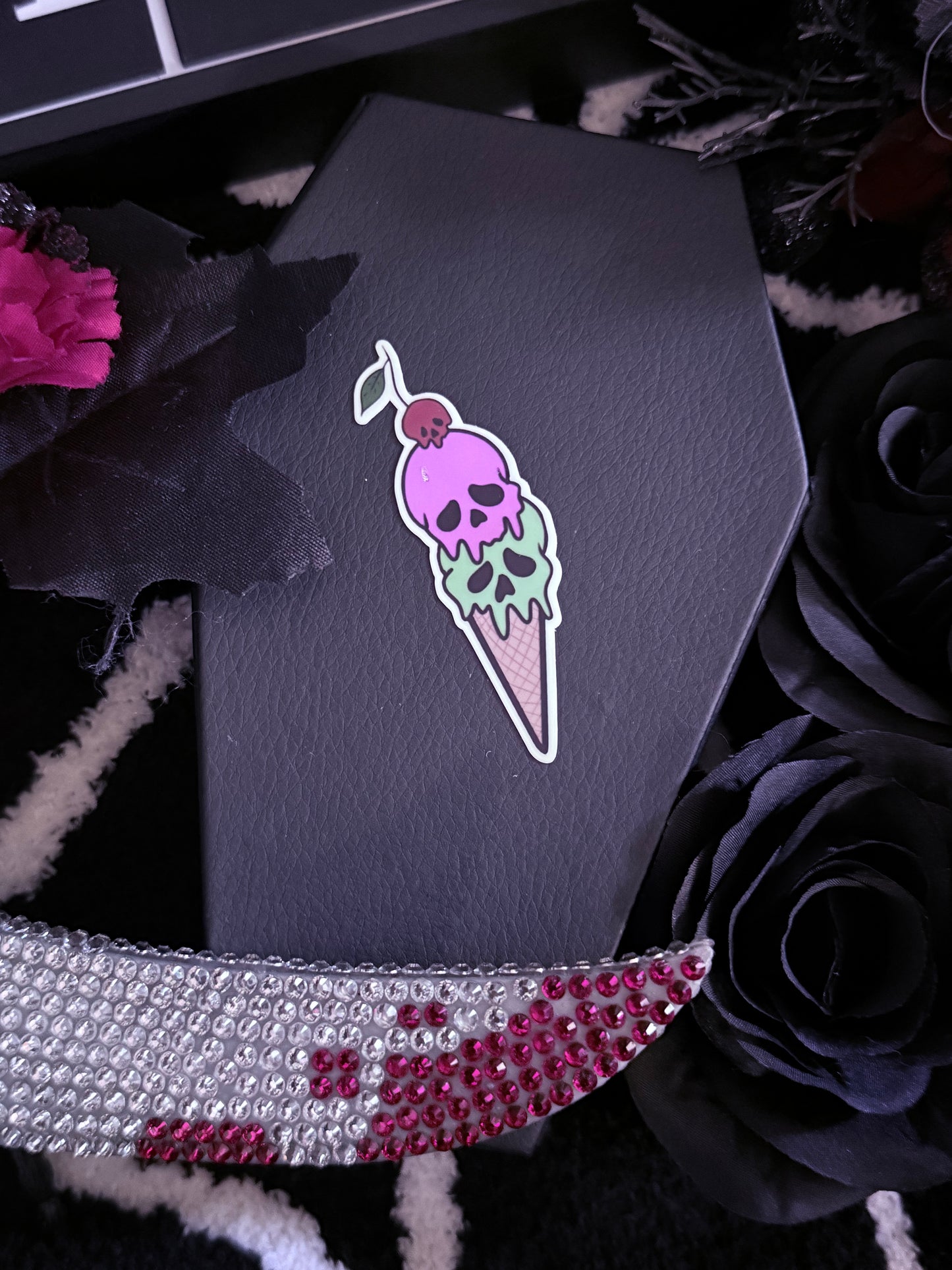 Glow in the dark I SCREAM Sticker